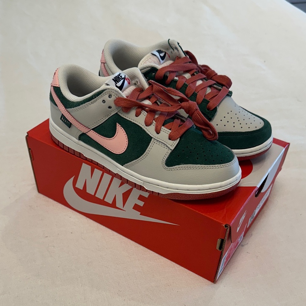 Nike Dunk Low All Petals United Sneakers - Picture 2 of 5